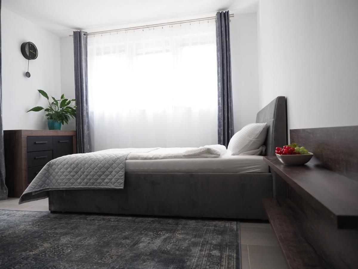 Adobe Apartment - Przytulny I Free Parking Вроцлав Экстерьер фото